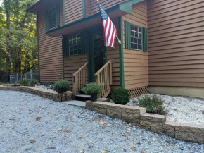 Cozy 5BR Cabin Retreat w Great Views & FirePit